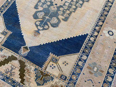 Corner work on a blue & green large Sivas Turkish Rug.